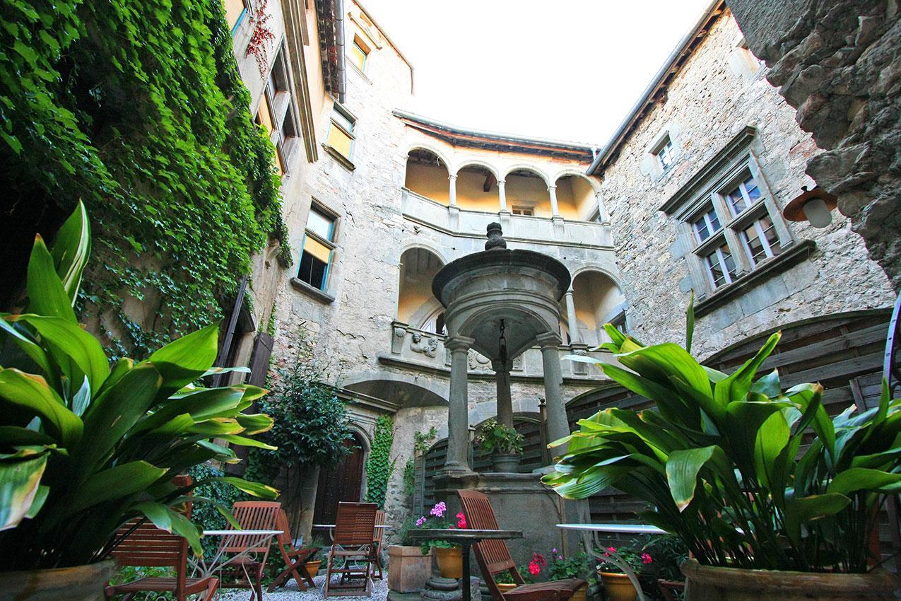 Hotel Restaurant D'Alibert Caunes-Minervois 外观 照片