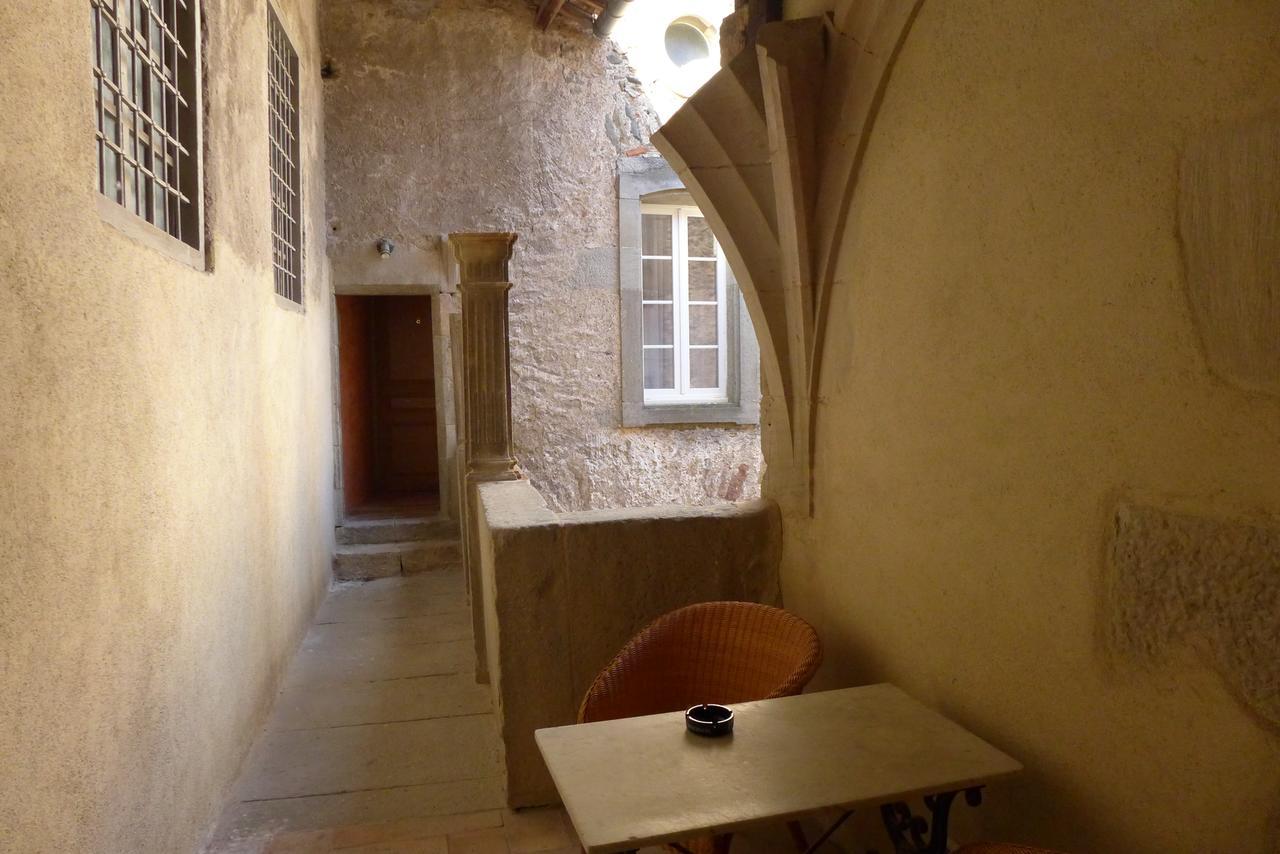 Hotel Restaurant D'Alibert Caunes-Minervois 外观 照片