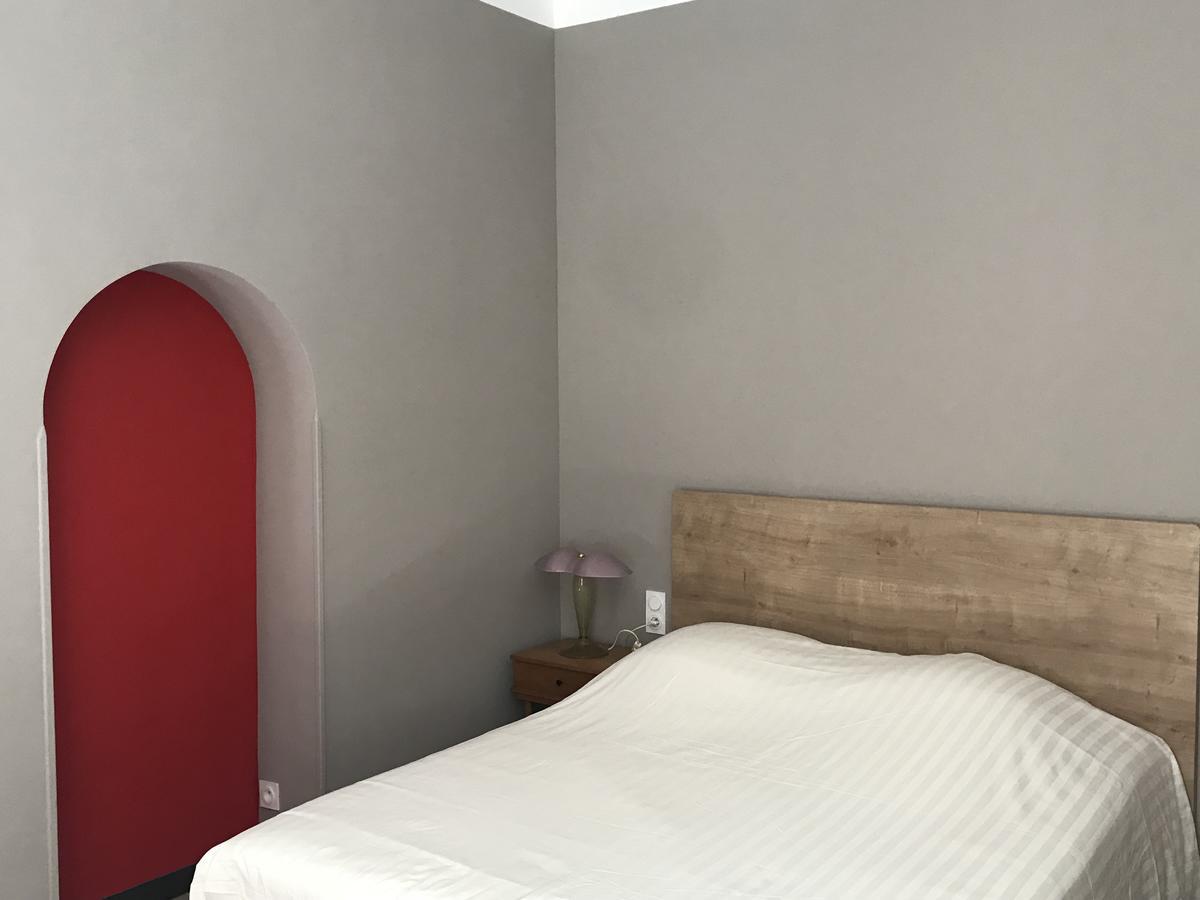 Hotel Restaurant D'Alibert Caunes-Minervois 外观 照片